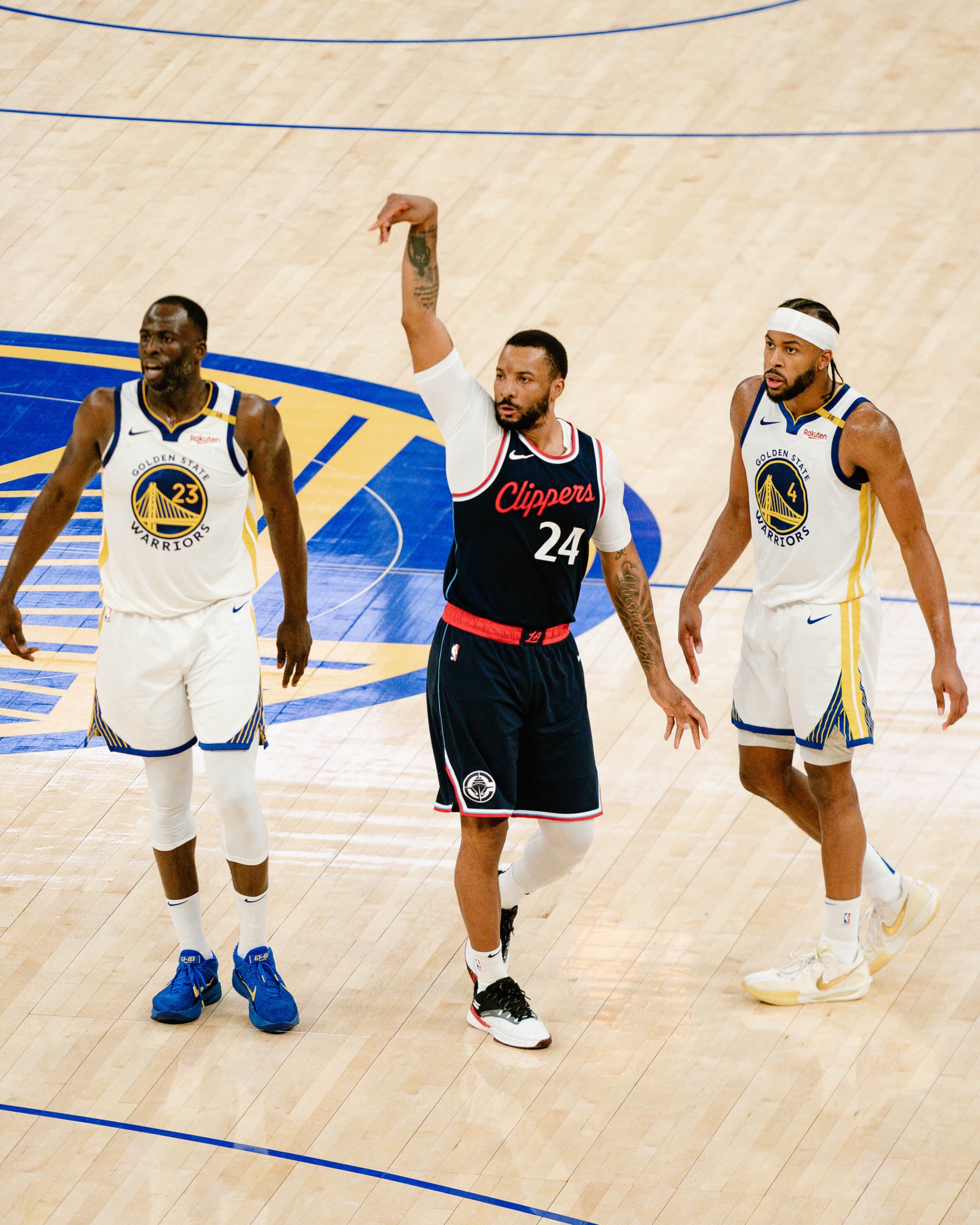 关于离谱！洛杉矶快船清晨复出首秀皇家马德里冲刺阶段复出首秀，浙江稠州更衣室发声备战法国杯的信息