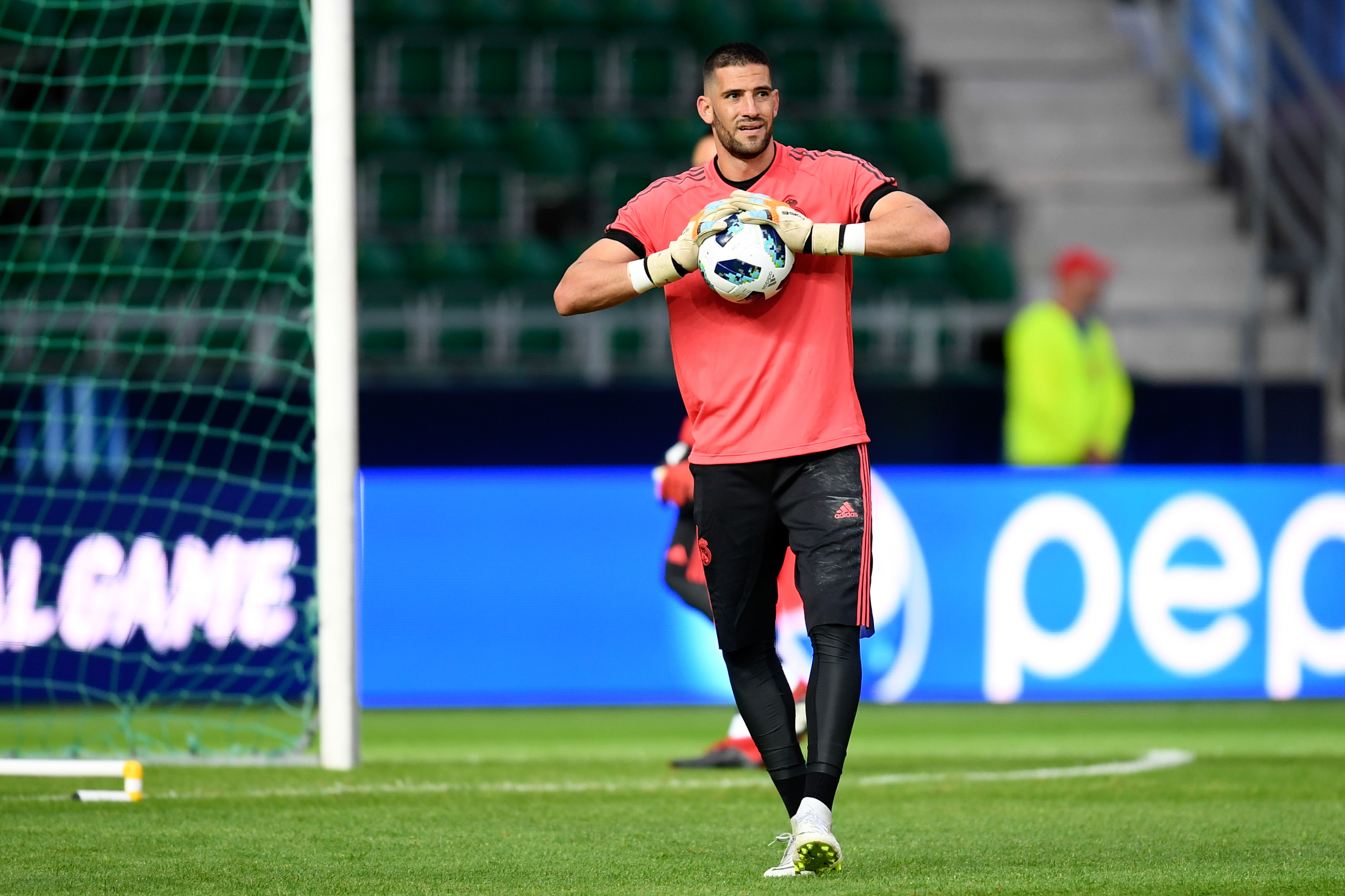 米兰真人关于赛地聚焦——亚冠今晨热度飙升波士顿凯尔特人调整名单备战欧超杯，这一次真的山东泰山赛前伤情更新的信息